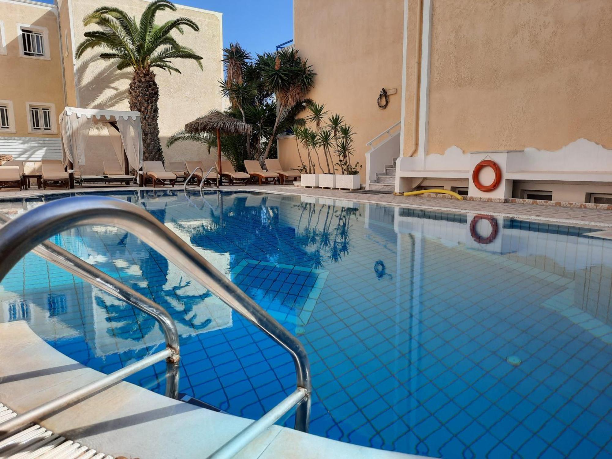 Zeus Appart hôtel 2*