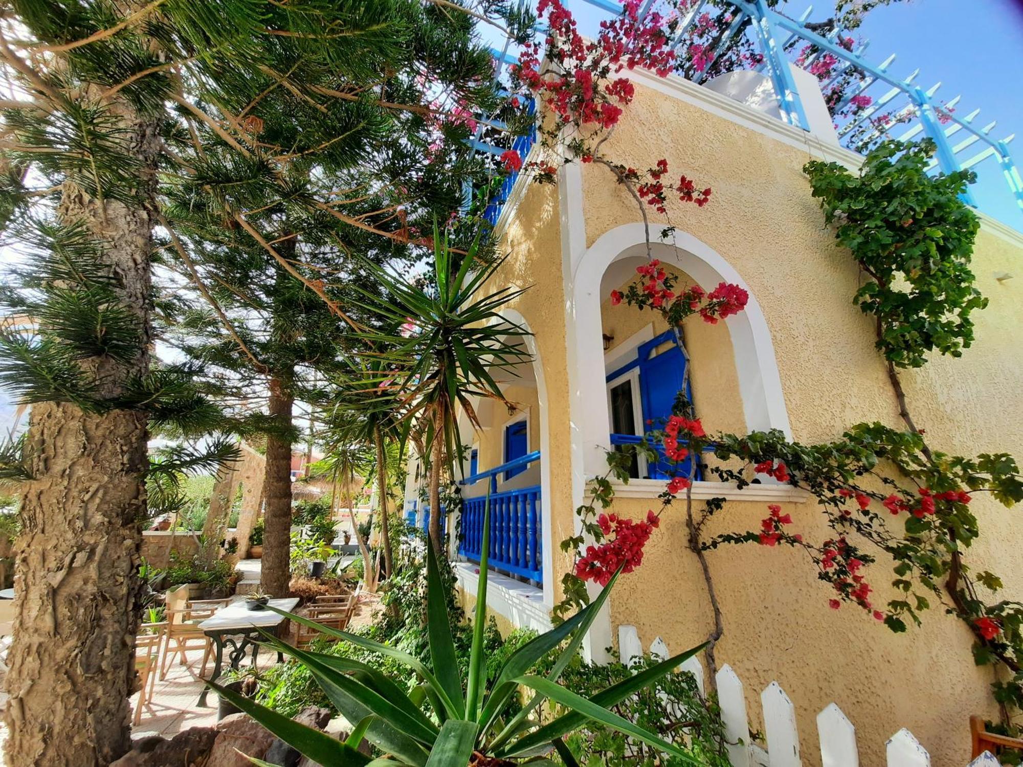 Zeus Appart hôtel Kamári