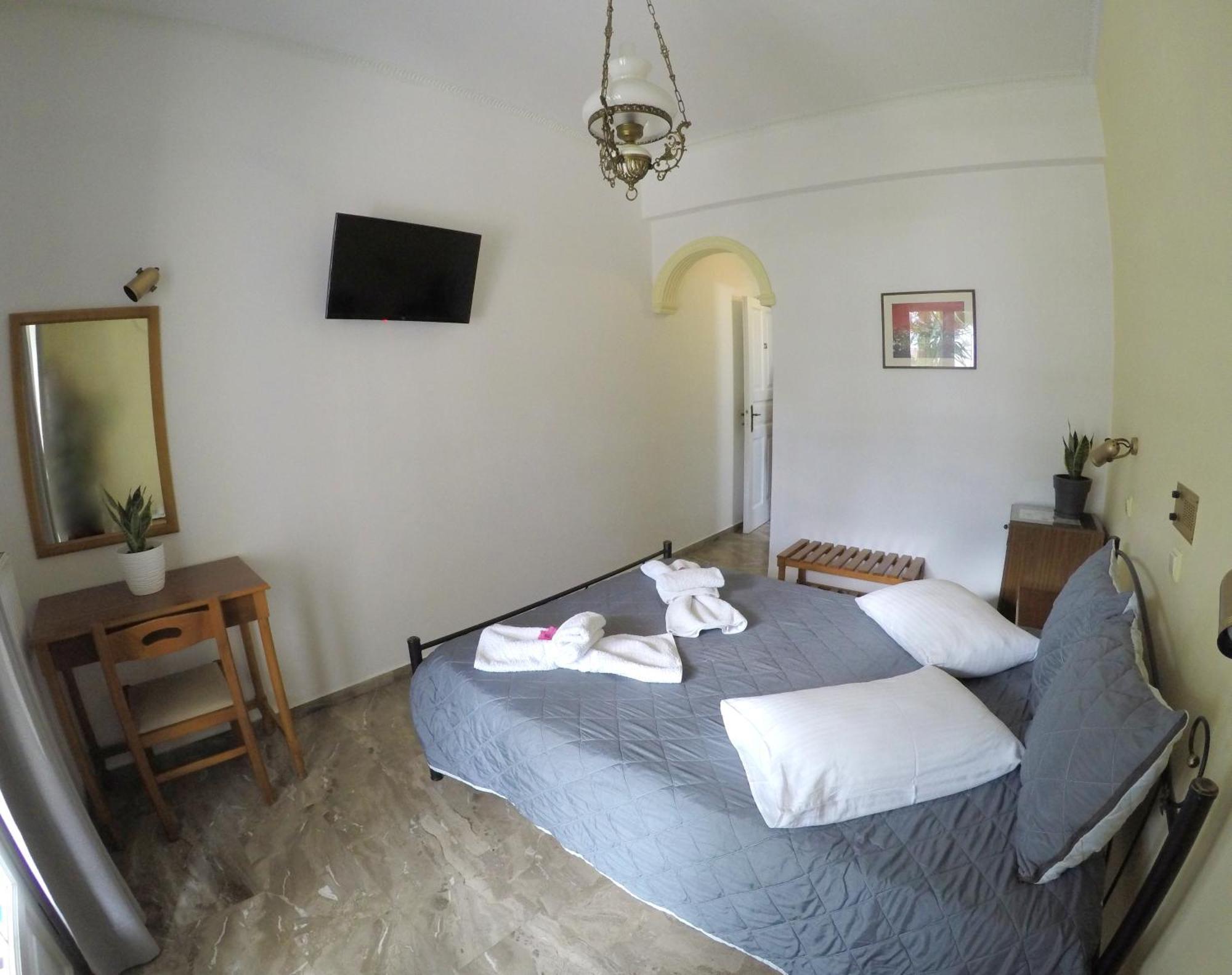 Zeus Appart hôtel 2*